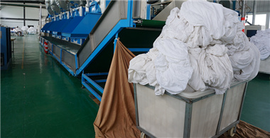 百強洗滌設(shè)備告訴你酒店布草洗滌標(biāo)準(zhǔn)