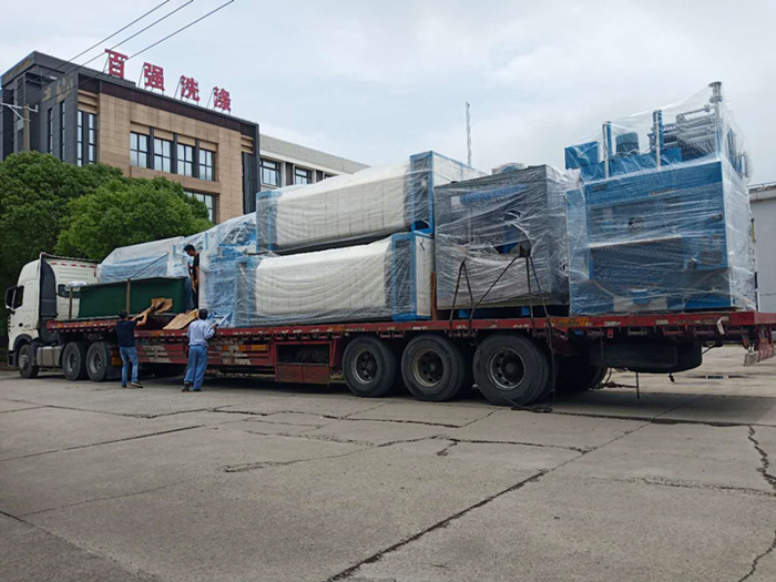 6月27、28日 百?gòu)?qiáng)洗滌龍等洗滌設(shè)備發(fā)貨四川